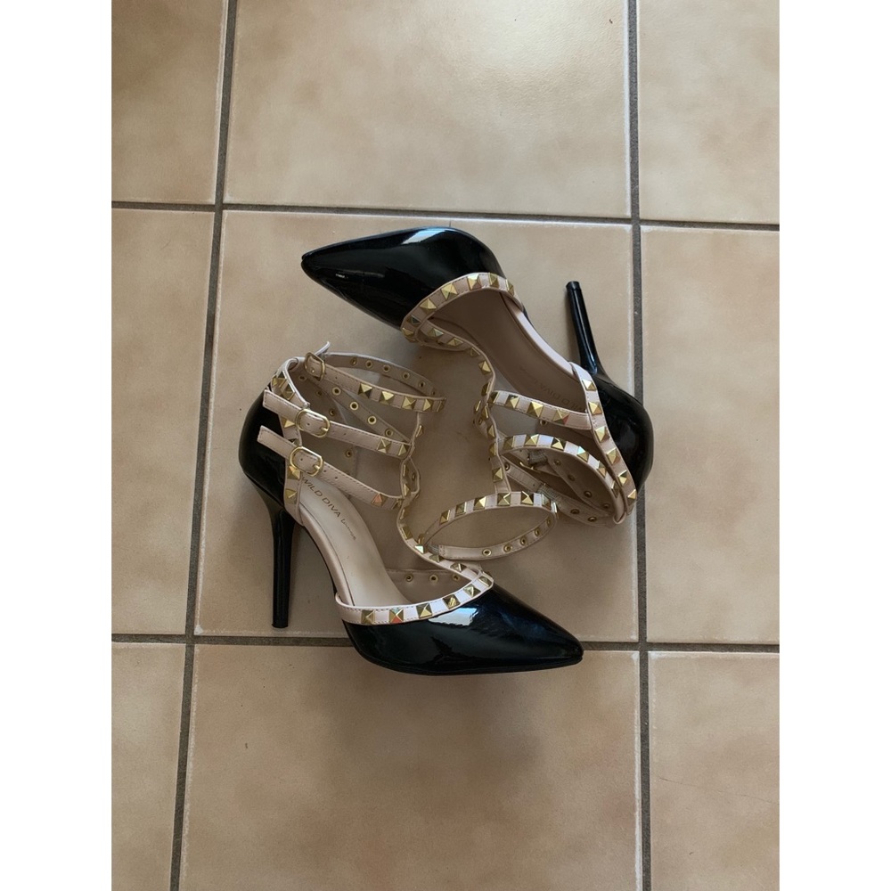 Black studded pumps (Valentino DUPE)